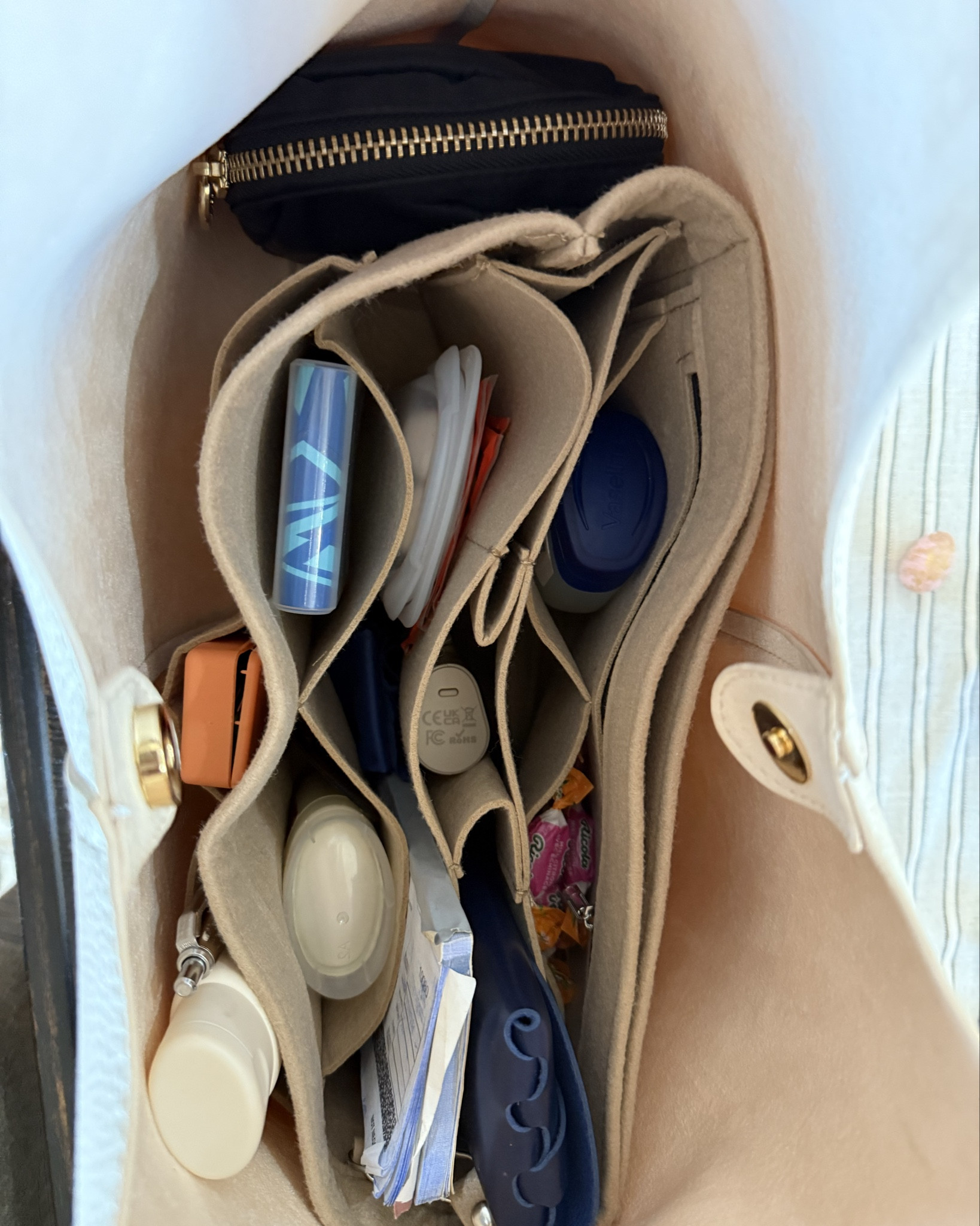 Best organizer for a large oversized purse bag! 💼 

#LTKStyleTip