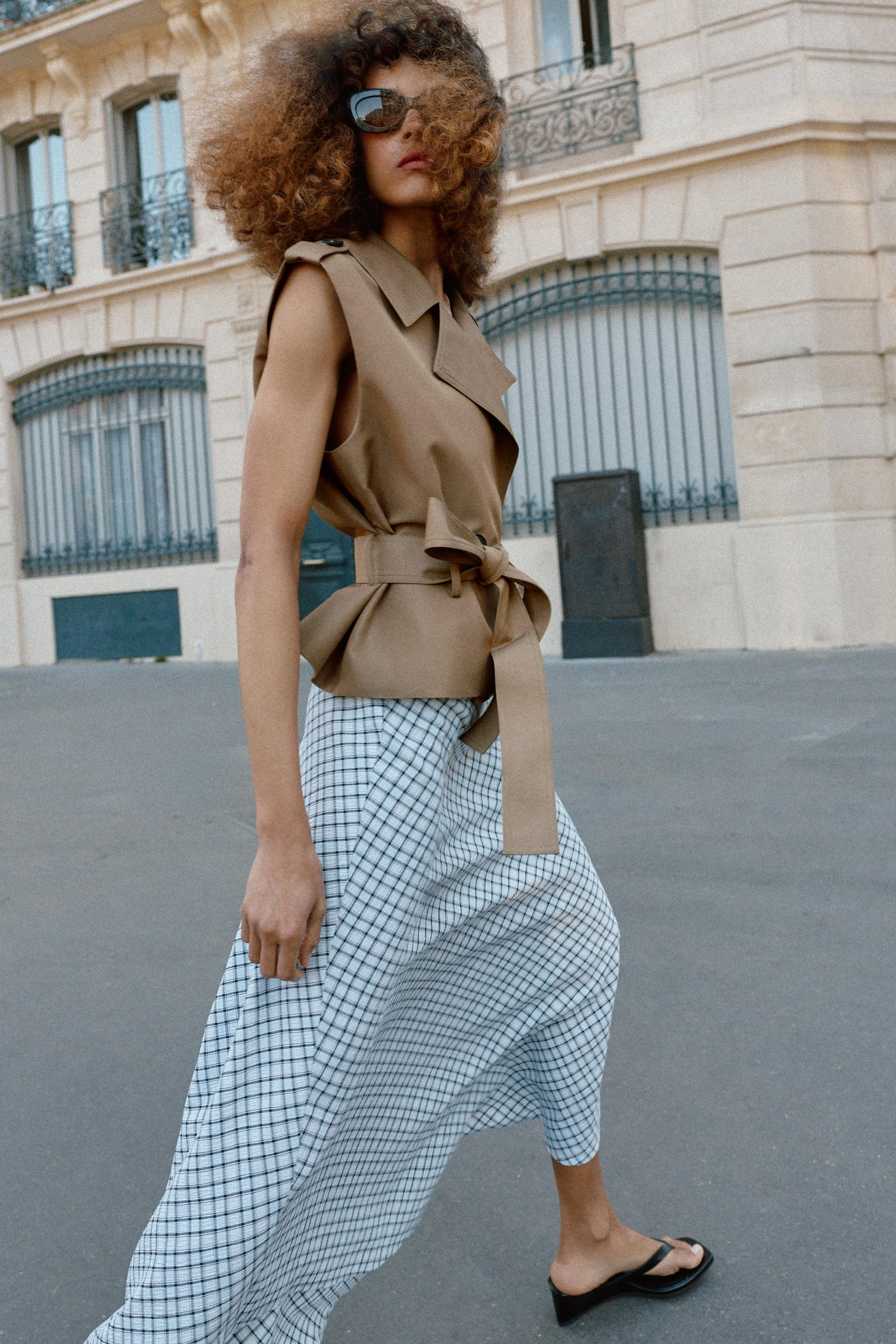 DOUBLE-BREASTED WAISTCOAT WITH BELT AND SHOULDER PADS | Zara UK