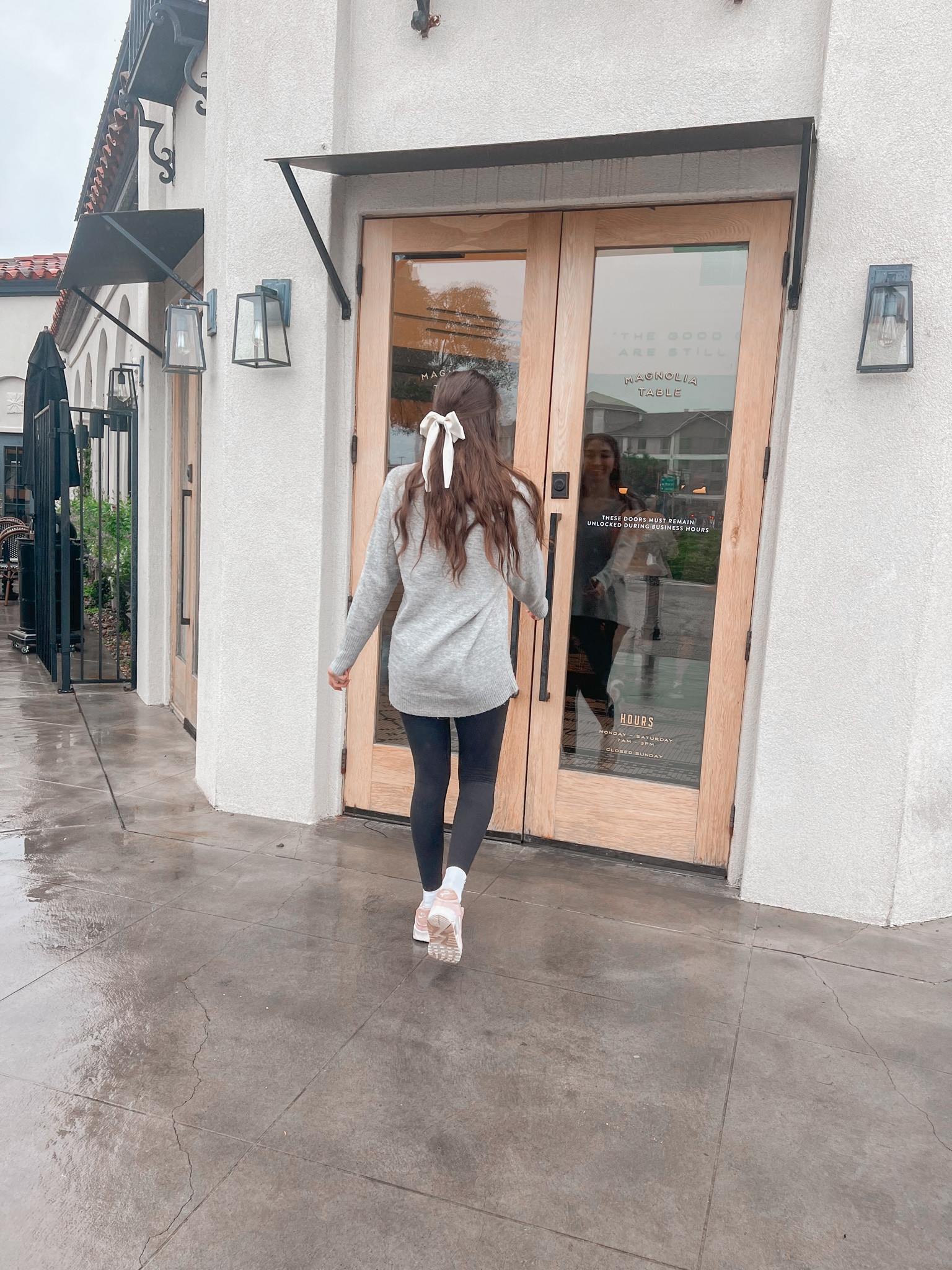 A rainy morning at magnolia is always a good idea!! 

Sweater is thrifted but I’ve tagged some similar! 

#LTKtravel #LTKfindsunder100 #LTKSeasonal