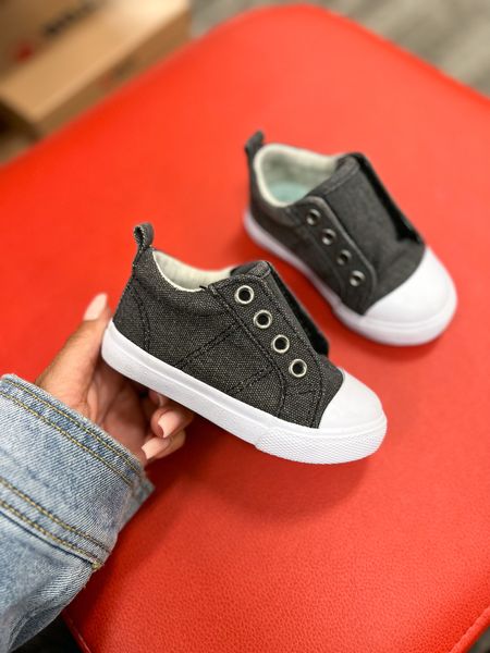 Bogo 50% off toddler boy shoes

Target style, Target finds, toddler styles 

#LTKkids #LTKstyletip #LTKshoecrush