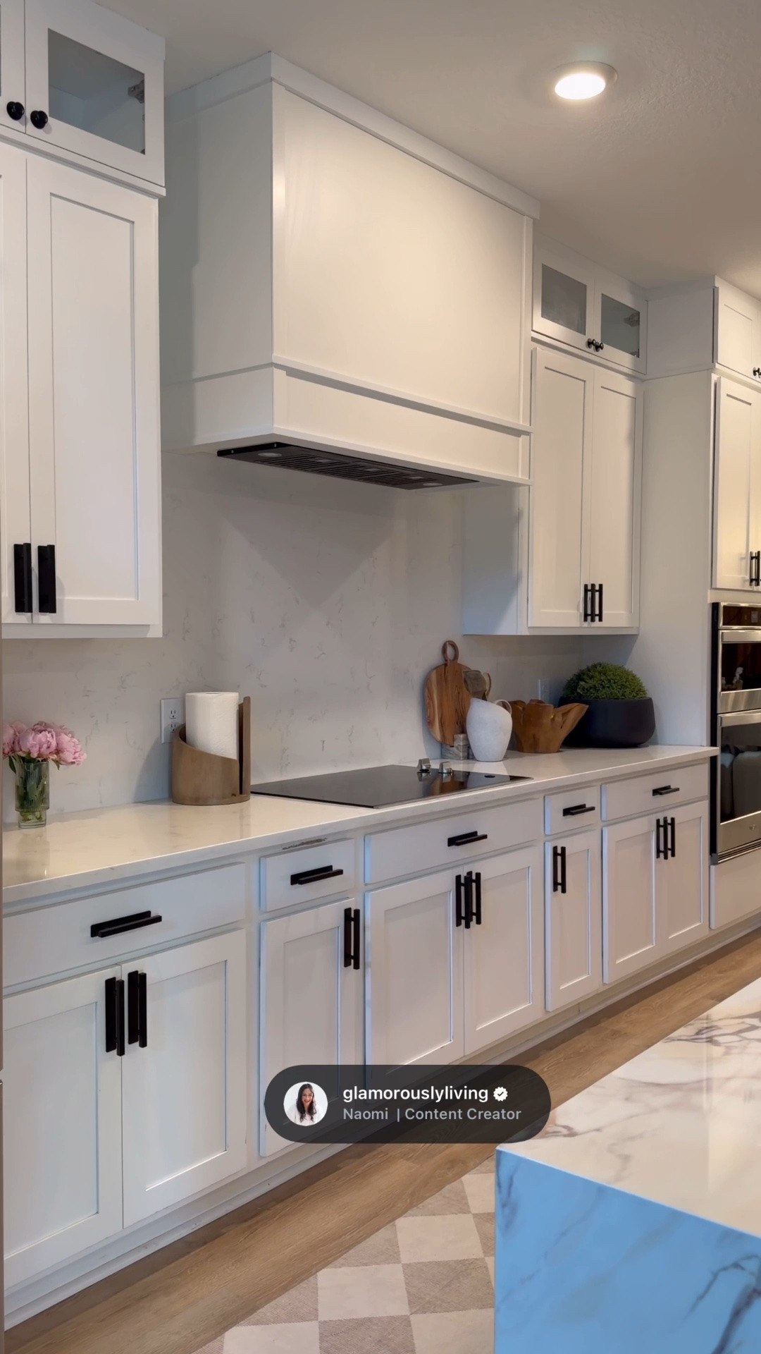 No tools required for this kitchen upgrade!! 🙌😉



Kitchen | renter friendly | home decor | kitchen hardware | cabinet handles | white kitchen | easy diy | home upgrade