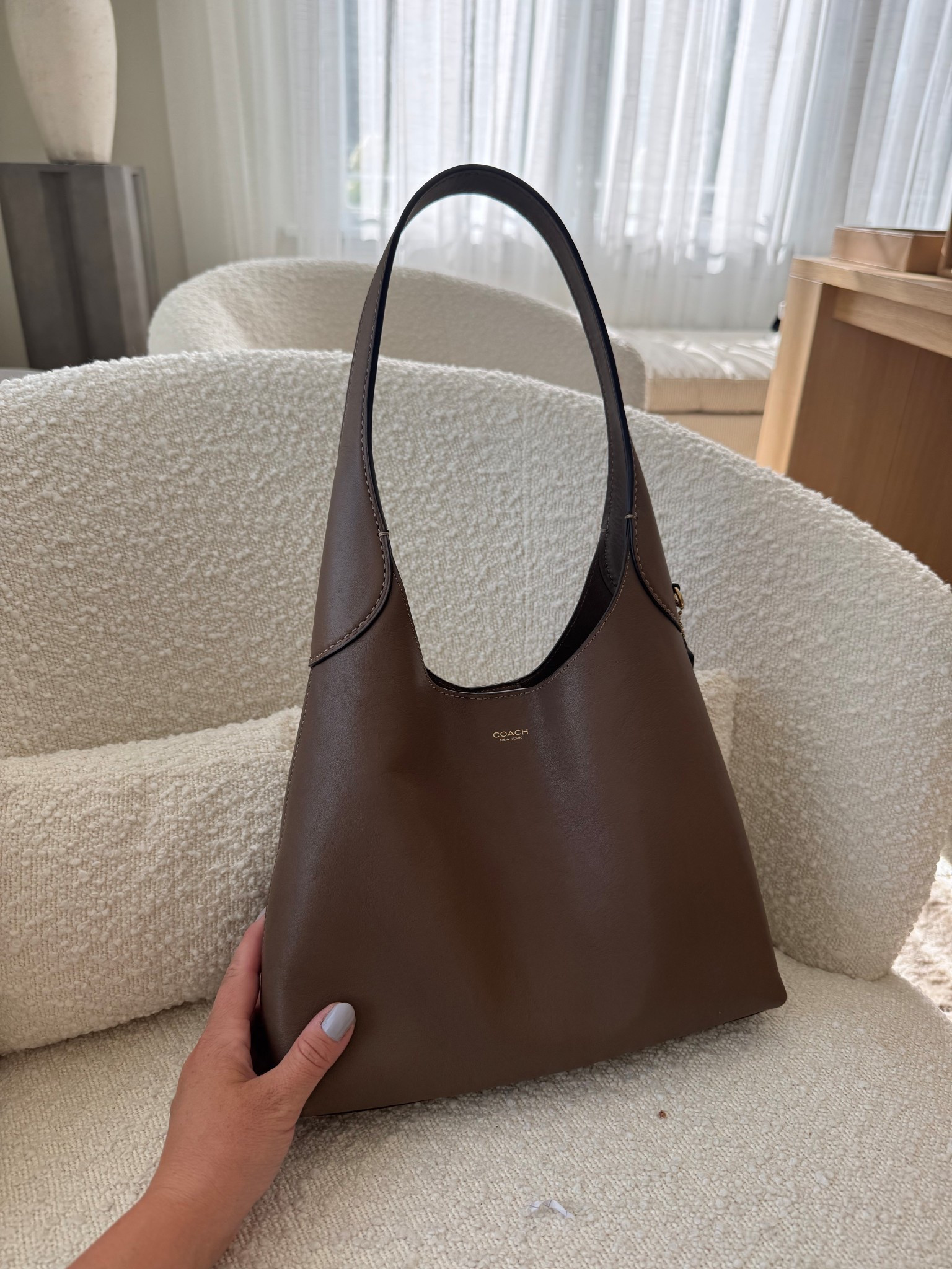 Last year’s fall bag is back in stock 🤎🍂 

#coach #bag #fallstyle #fallfashion 

#LTKStyleTip #LTKItBag #LTKSeasonal