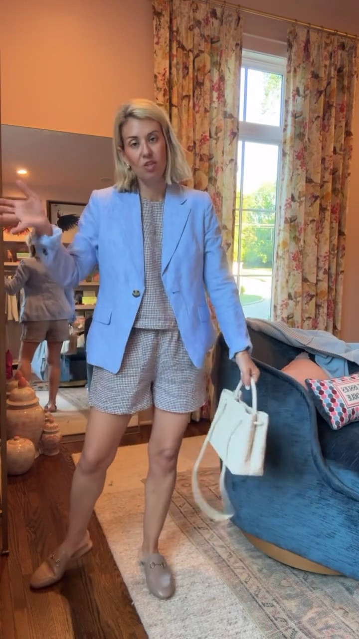Y’all know we are "set” obsessed and this one is so good! We are going to style this one all the ways!
Top & Blazer - xs 
Shorts - small
Shoes - 8 tts 

#LTKmomlife #LTKdayinmylife #LTKWorkwear
