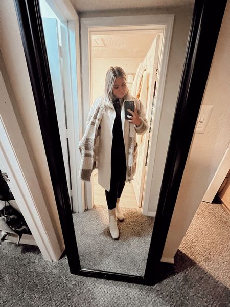 I love a long thick teddy coat! This one I found in Boone but linked a lot of similar ones below!! Stay warm, cozy, and cute🤍

#LTKstyletip #LTKSeasonal #LTKbeauty