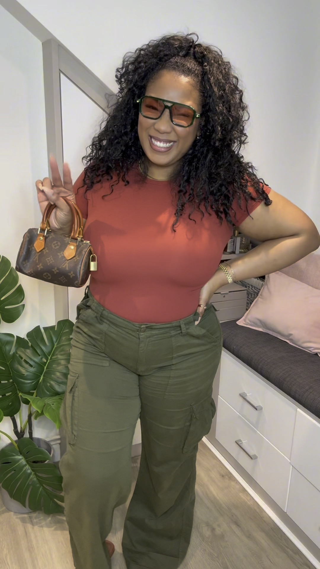 Casual midsize spring outfit 

Cargos, bodysuit, gold jewelry, Amazon fashion, gladiator sandals, retro sunglasses

#LTKSeasonal #LTKmidsize #LTKplussize