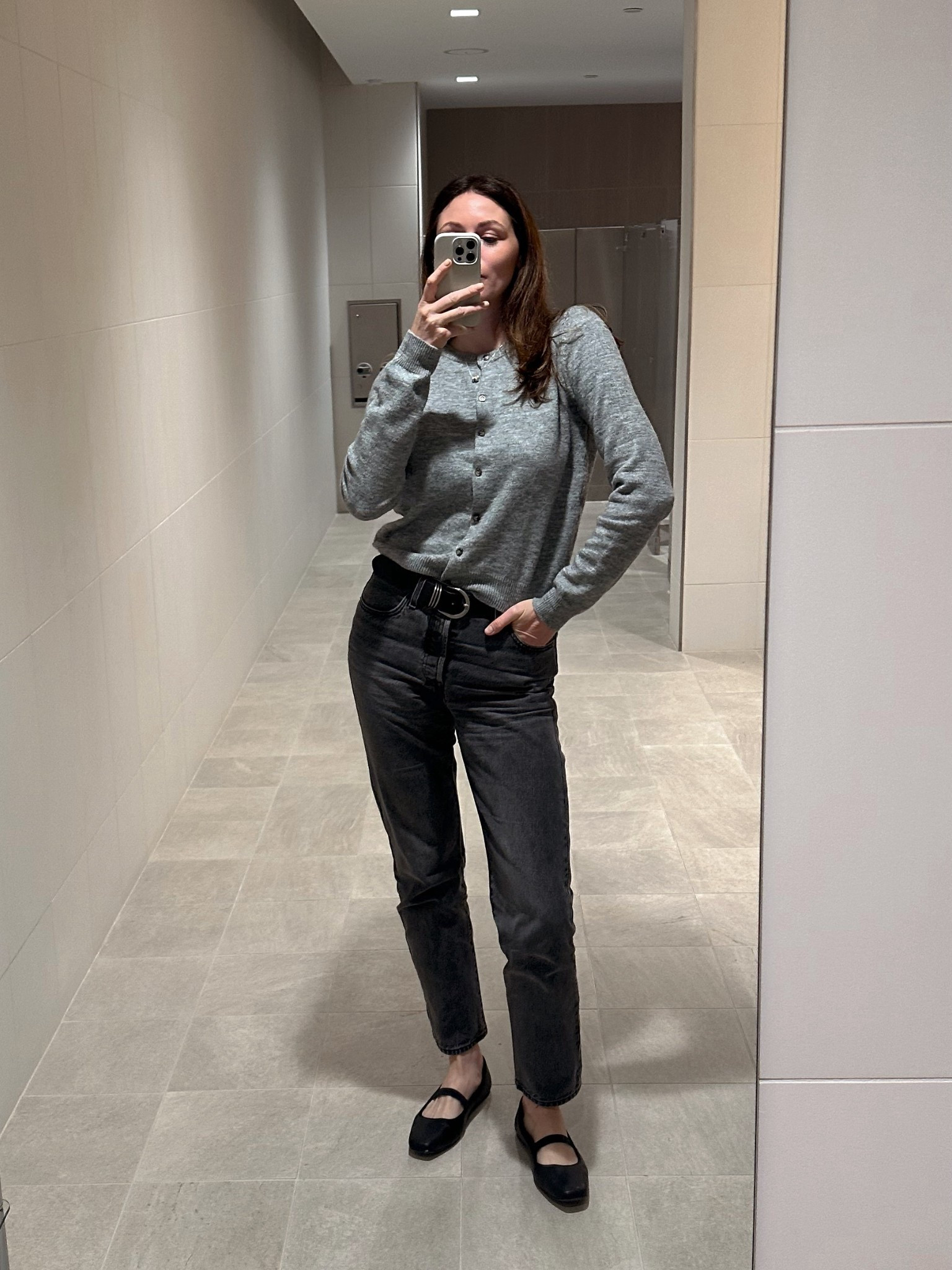 Casual office outfit 

#LTKWorkwear #LTKFindsUnder50 #LTKShoeCrush