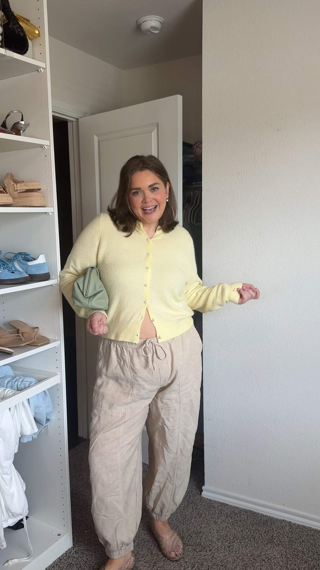 Mid plus size spring casual outfit wearing xl in everything 

#LTKMidsize #LTKgrwm #LTKPlusSize