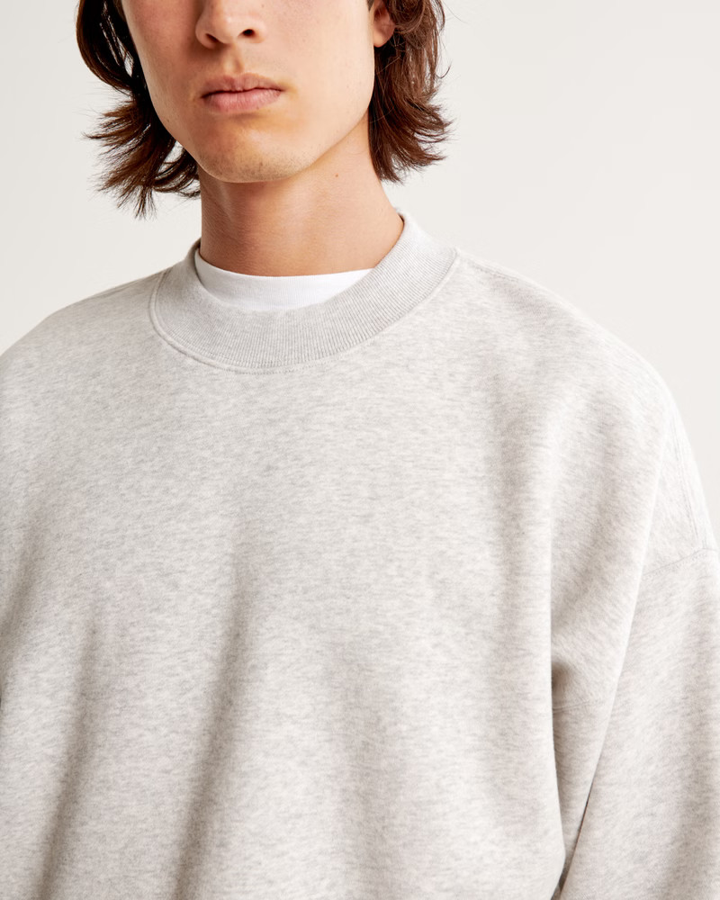 Essential Crew Sweatshirt | Abercrombie & Fitch (UK)