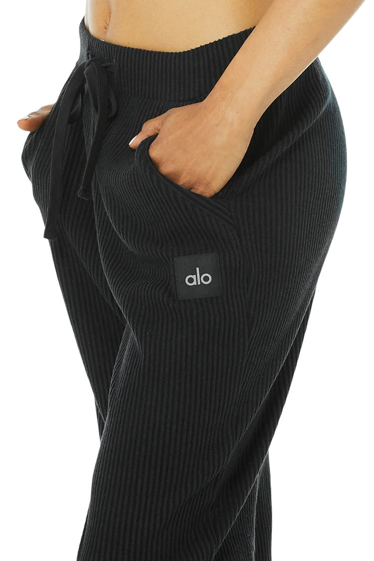 Muse Sweatpant | Alo Yoga