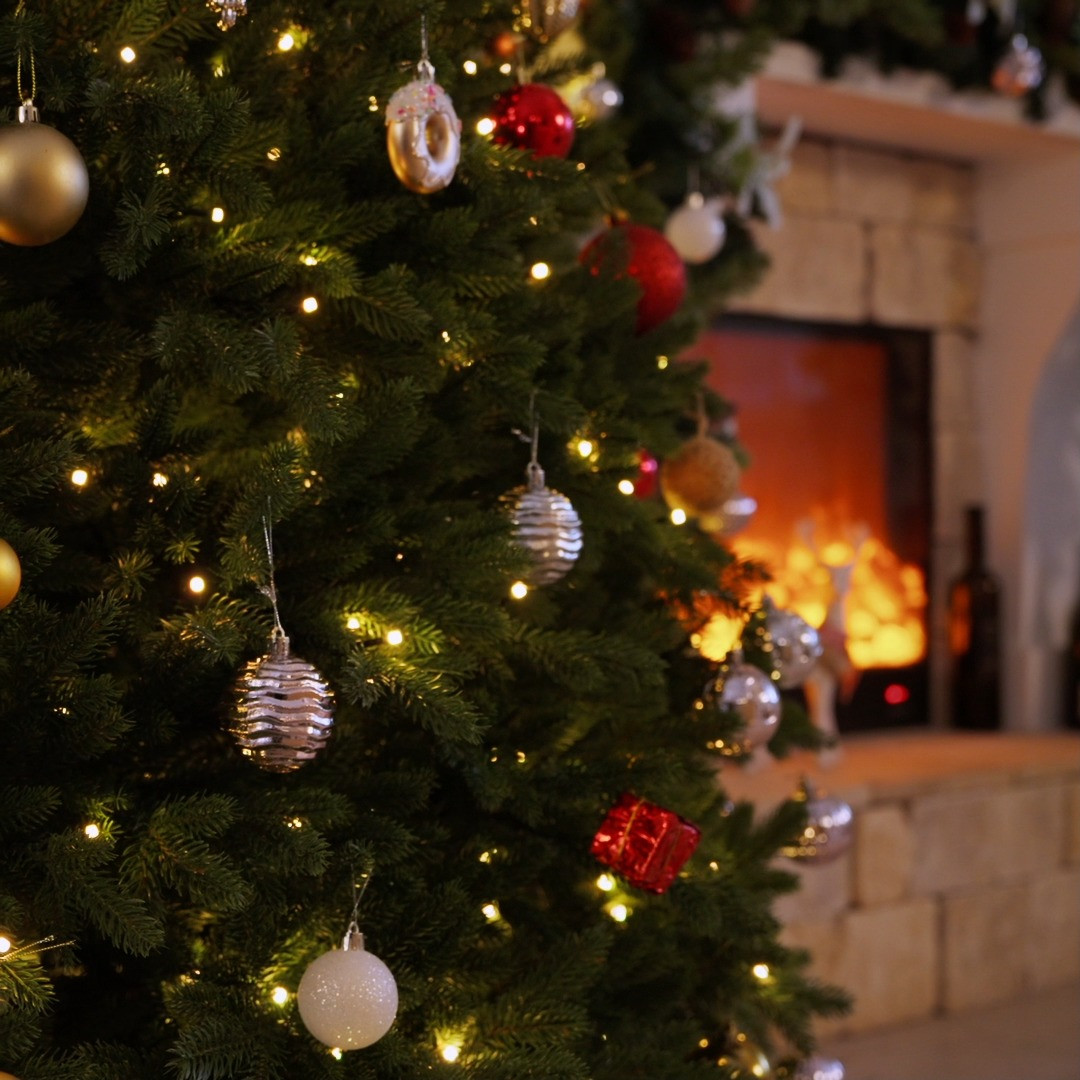 Christmas tree shopping in September? Absolutely when the deals look like this 🎄 Hernest has up to 60% off selected items during the Labor Day Sale, plus additional savings of up to $600 sitewide. I’m loving these artificial pre-lit Christmas trees for an easy, cozy holiday setup without dealing with tangled lights!

#LaborDayDeals #HernestFinds #ArtificialChristmasTree #PreLitTree #ChristmasTreeFinds #ChristmasDecorating #HolidayDecorIdeas #ChristmasHomeDecor #ChristmasLivingRoom #HolidayHome #ChristmasSale #ChristmasDeals #HolidayShopping #ChristmasInspo #Glamorweb 

 #LTKSeasonal #LTKHome #LTKSaleAlert