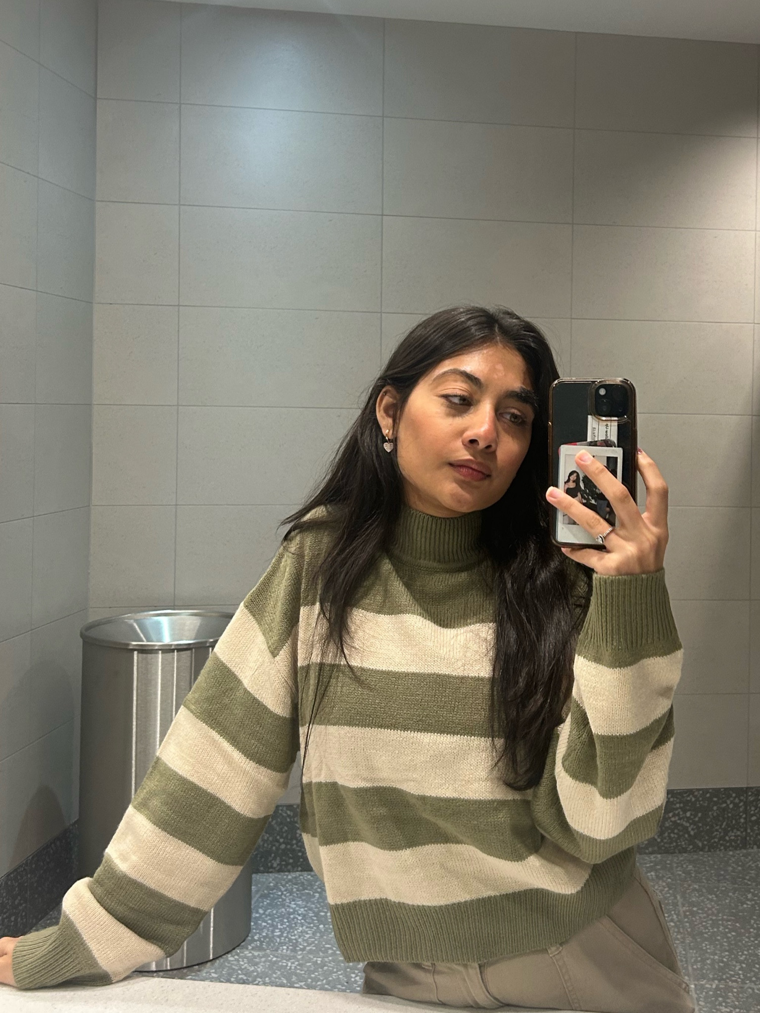 obsessed over this olive green sweater🫒



#LTKCyberWeek #LTKbeauty #LTKfindsunder100