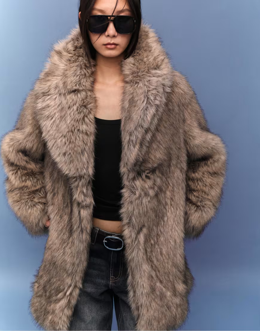 Stradivarius Regular fit faux fur coat in stone-White | ASOS (Global)