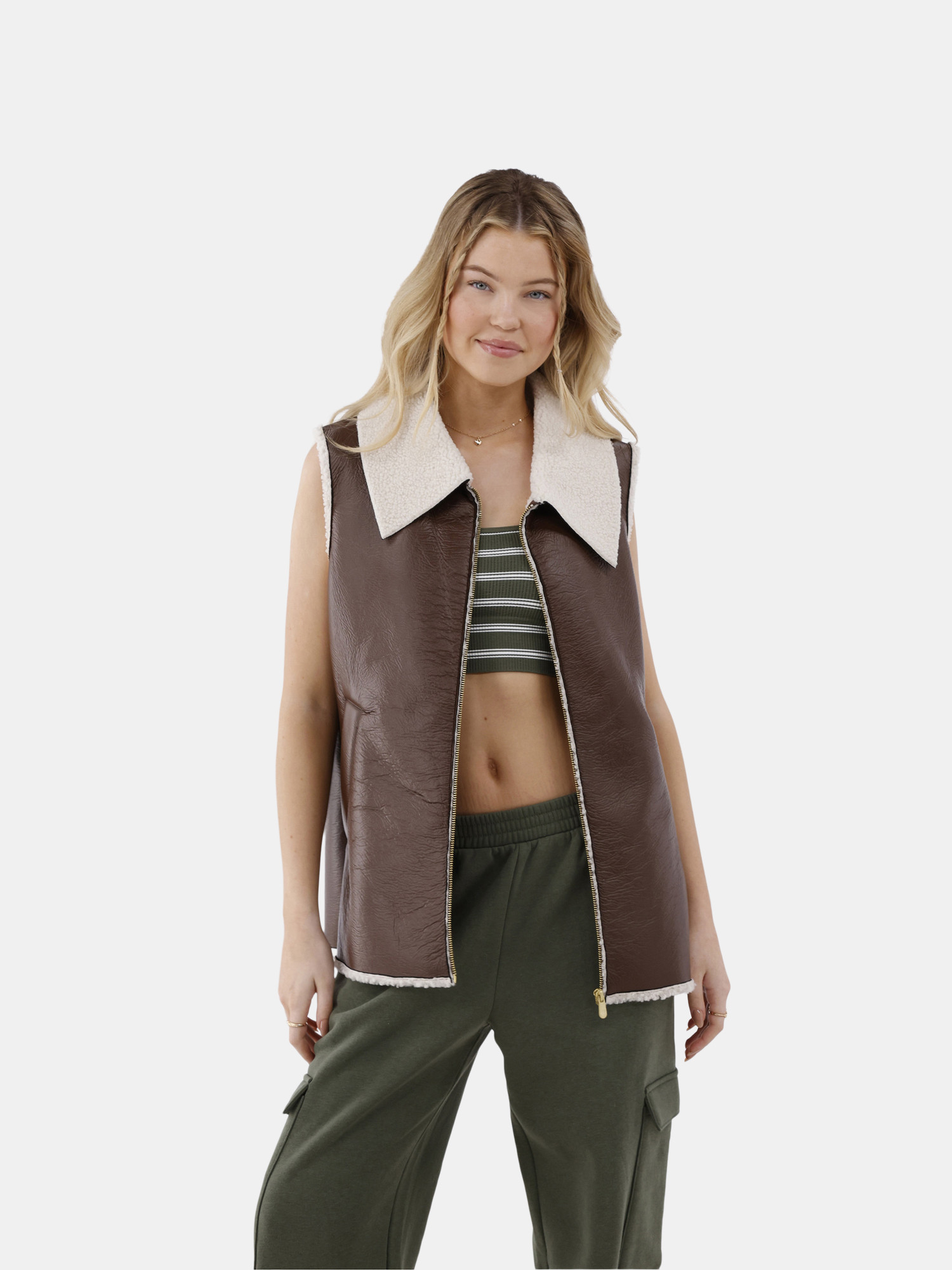 No Boundaries Faux Leather Vest with Faux Shearling Lining, Women's - Walmart.com | Walmart (US)