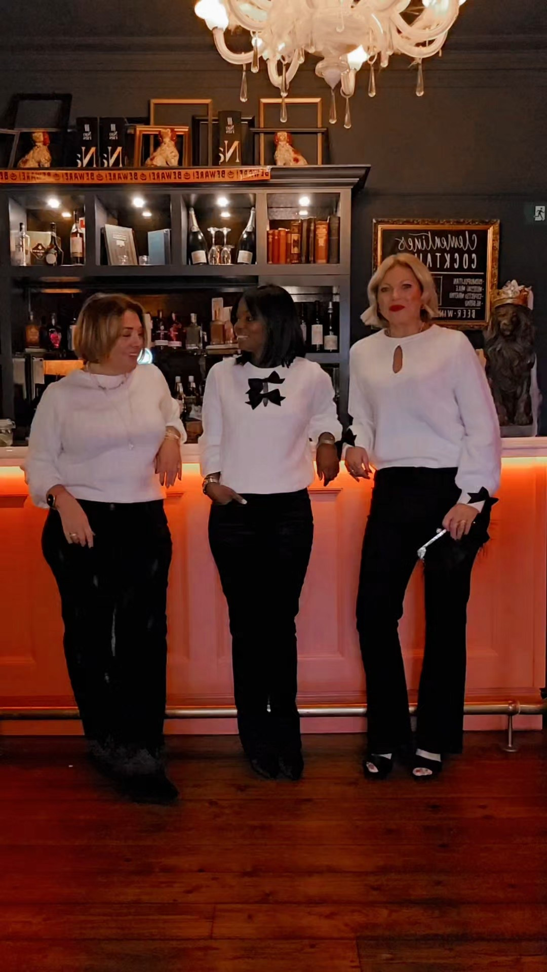 Which way is your fav?!? 🎀