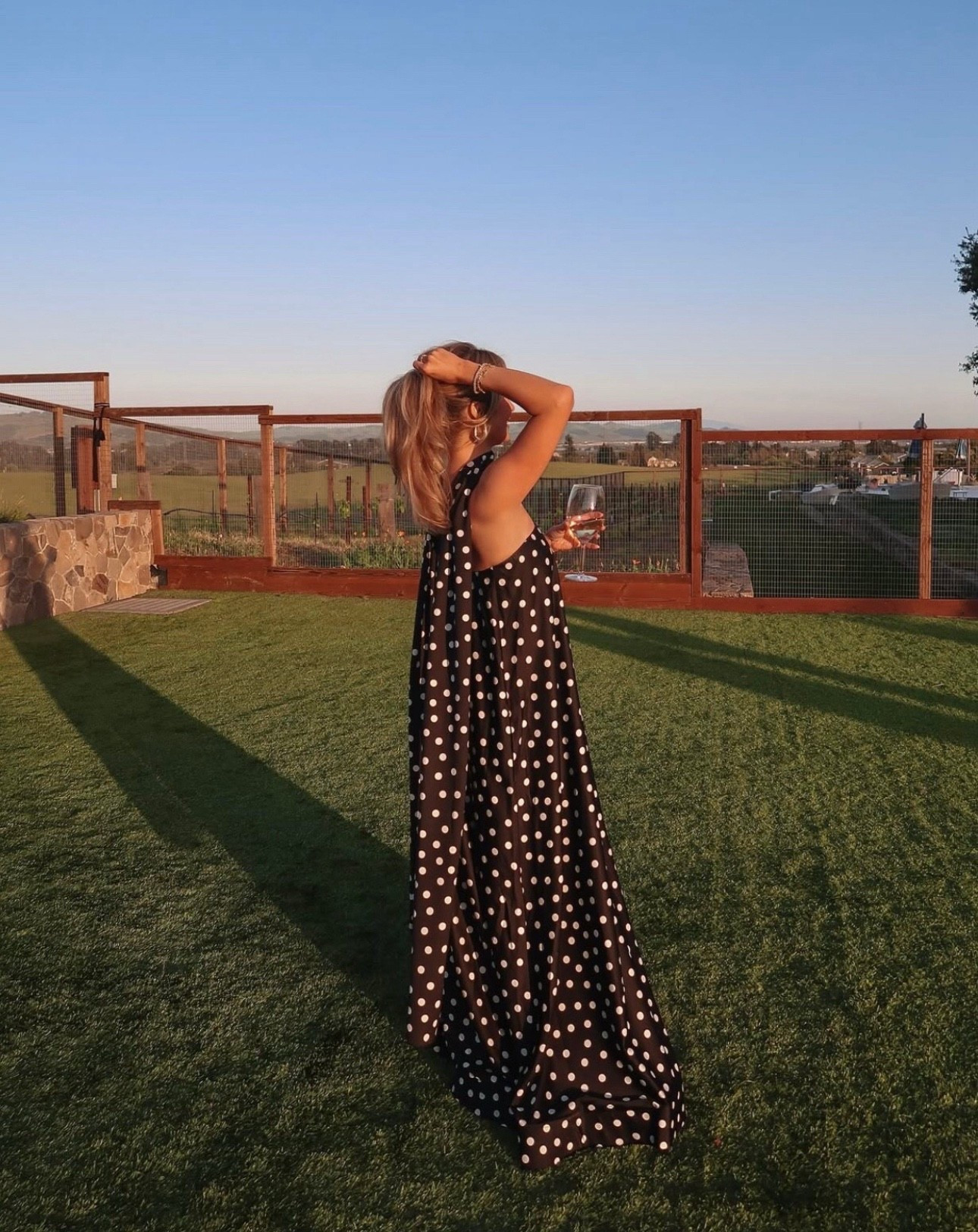 Polka dot obsessed 🤍🖤 This flowy polka dot scarf dress is one of my favorite silhouettes for weddings, dinners, and dressy summer events. Easy, effortless, and so flattering. Linking this one plus a full roundup of polka dot dresses I’m loving right now for every occasion.


polka dot dress, wedding guest dress, scarf dress, halter dress, black and white dress, summer wedding guest dress, flowy dress, maxi dress, evening dress, cocktail dress, destination wedding dress, rehearsal dinner dress, vacation dress, Europe outfit, vineyard outfit, garden party dress, classic dress, timeless style, feminine dress, ltk dresses, ltk wedding guest, wedding guest outfit inspiration

#LTKWedding #LTKootd #LTKgrwm