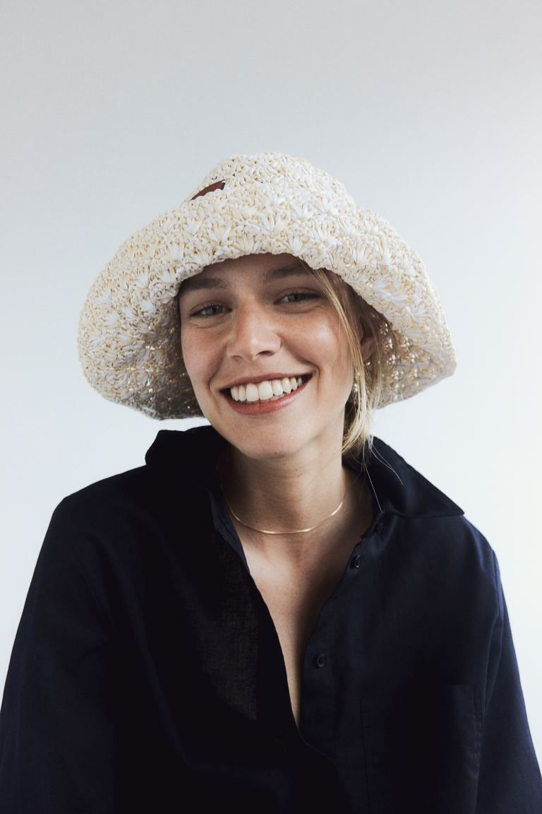 Crochet-look Straw Bucket Hat - White/light beige - Ladies | H&M US | H&M (US + CA)
