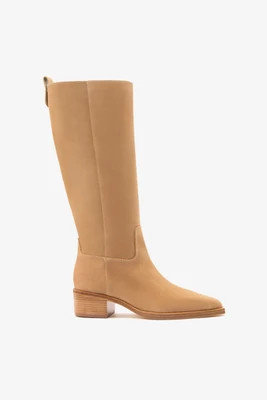 Florencia Boot Peanut Suede | Larroude