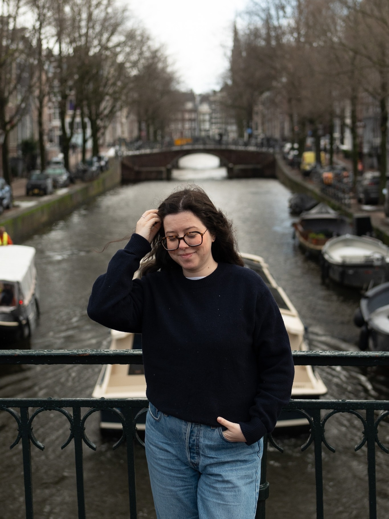 Avec les températures qui dégringolent, on est obligées de jouer avec les couches ❄️
Et si je te disais que l’art du layering peut aussi être fun ?
Superposer, ce n’est pas seulement pour avoir chaud : c’est aussi un super moyen de rendre un look plus intéressant.
Un t-shirt blanc qui dépasse sous un pull, un top thermo qui apporte une touche de couleur sous une chemise… les combinaisons sont infinies ✨

👉 Est-ce qu’un article avec des idées de superposition t’intéresserait ?

#LTKwinter #LTKstyletip #LTKmodest