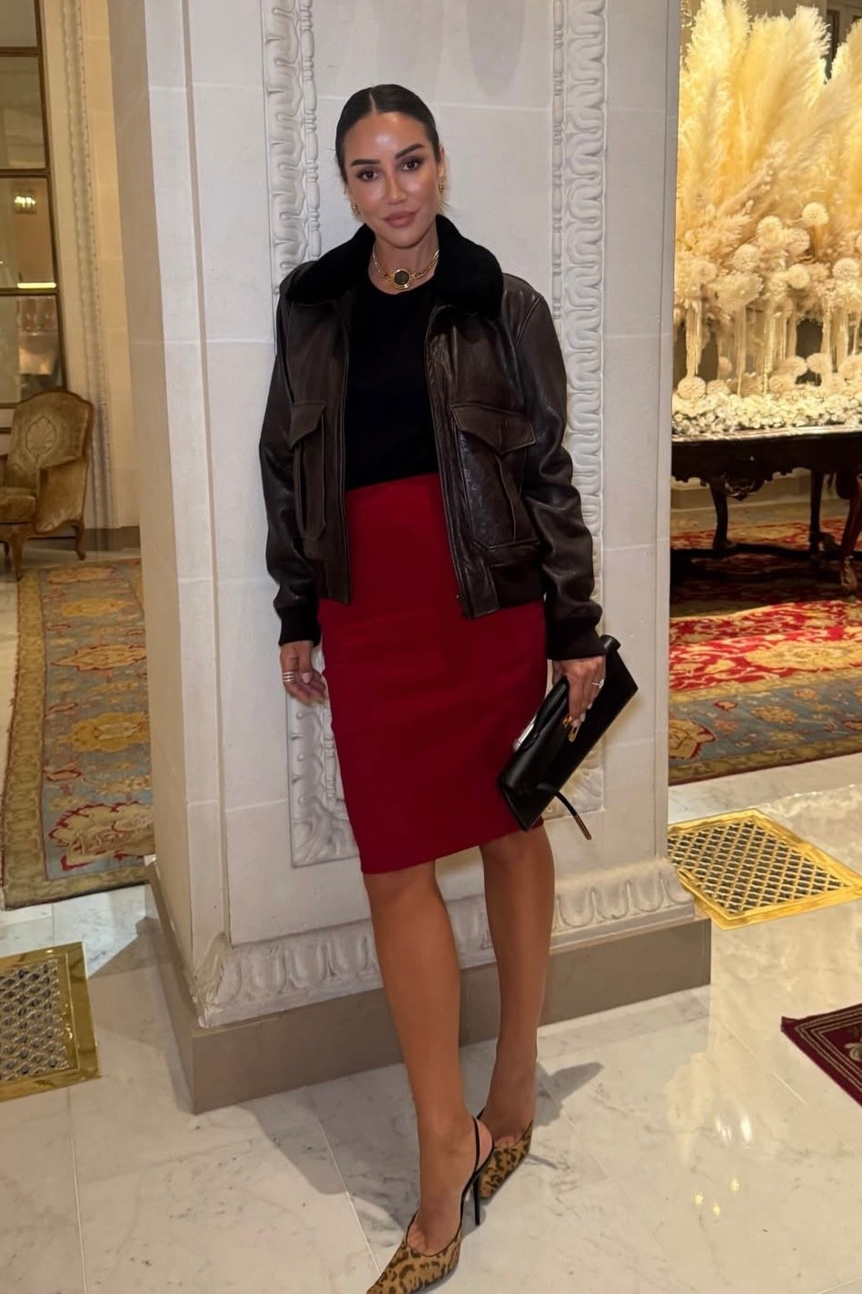 Not a red girl usually, but this skirt had me at first try. 😍

#LTKootd #LTKSeasonal