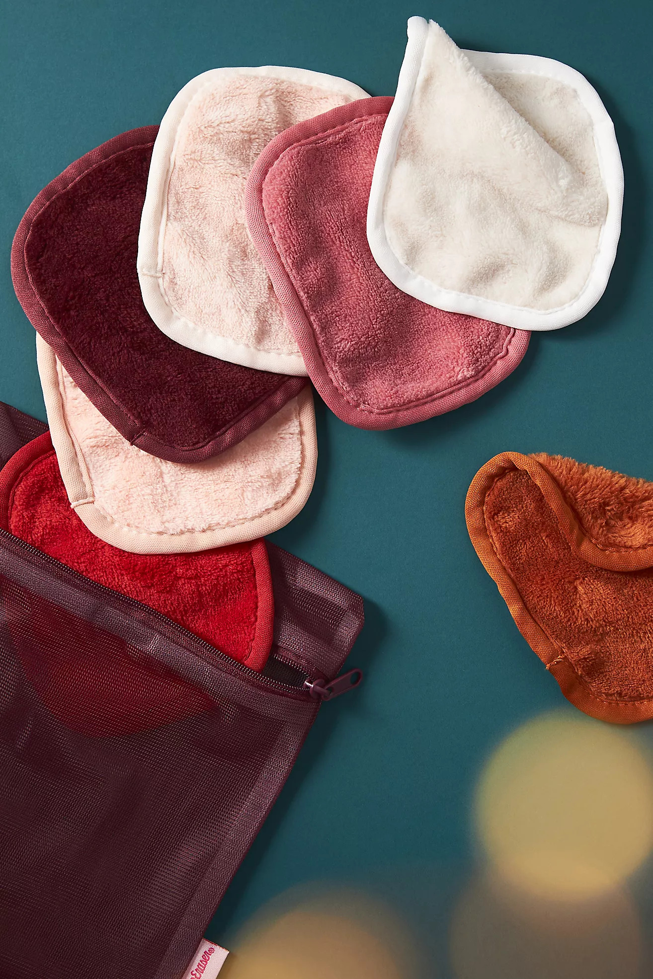 The Original MakeUp Eraser Hot Cocoa 7-Day Gift Set | Anthropologie (US)