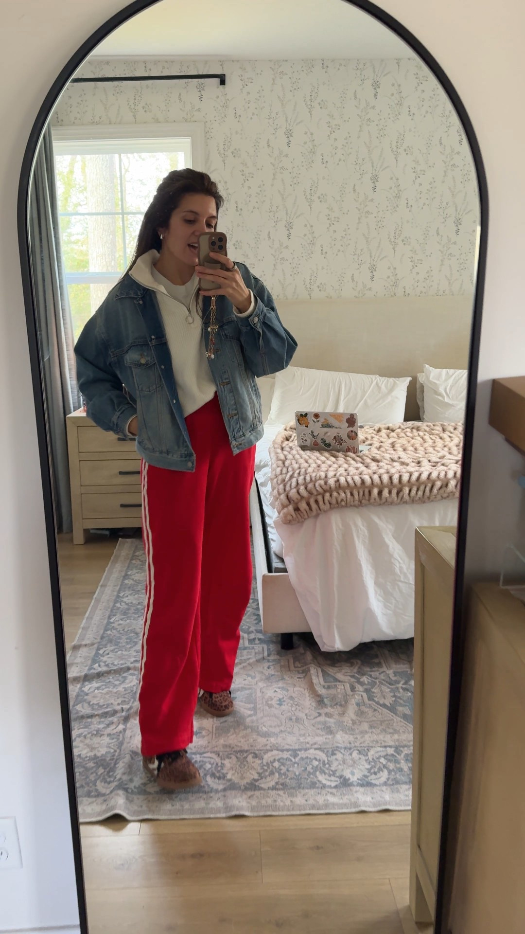 Comfy casual Mom outfit of the day. Wearing my favorite Old Navy wide leg track pants sweatpants. I wear a size extra small tall. I am 5 foot seven. They are currently 40% off!

#LTKootd #LTKSaleAlert #LTKOver40