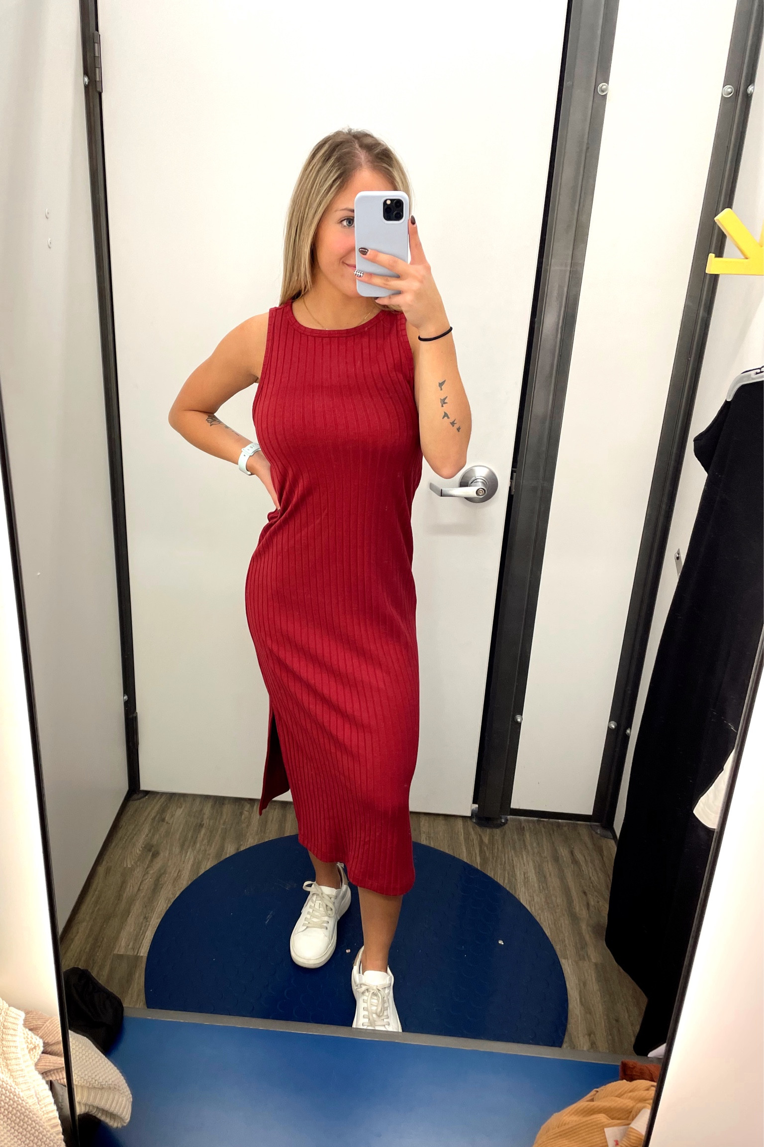 Old navy sale 💃

*grabbed a medium to try on, but should’ve sized down to small (my regular size)* 

#oldnavysale

#LTKsalealert #LTKfit #LTKSeasonal