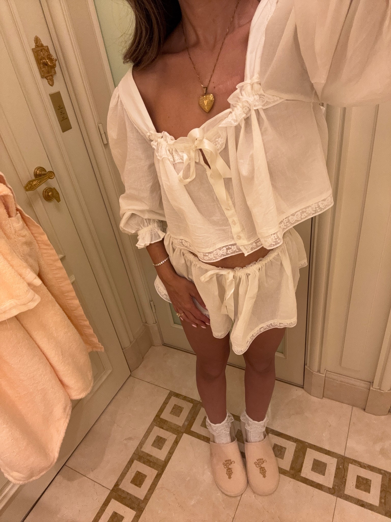 Size down, fits big! Wearing XS