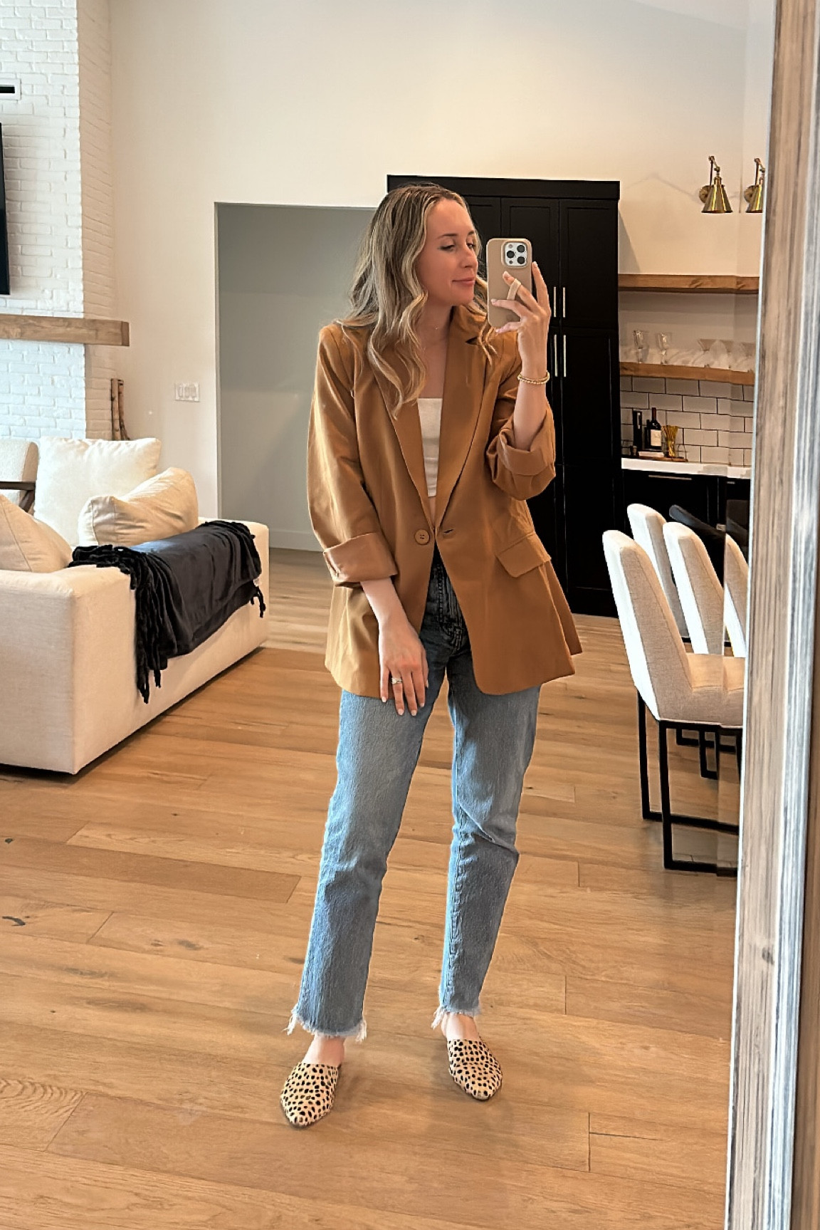 Linking my realtor outfit from today! Wearing a size small in this blazer…it’s under $60! 

#LTKworkwear #LTKunder100 #LTKfit