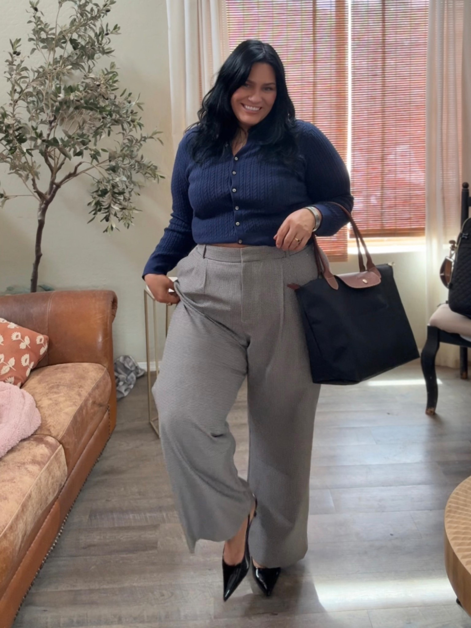 5’6” 225lbs size 16/18 Wearing XL in cardigan, pants are 16/33 shoes run one size small. 



Work outfit, corporate work wear, business casual, plus size, midsize 

#LTKPlusSize #LTKMidsize #LTKootd