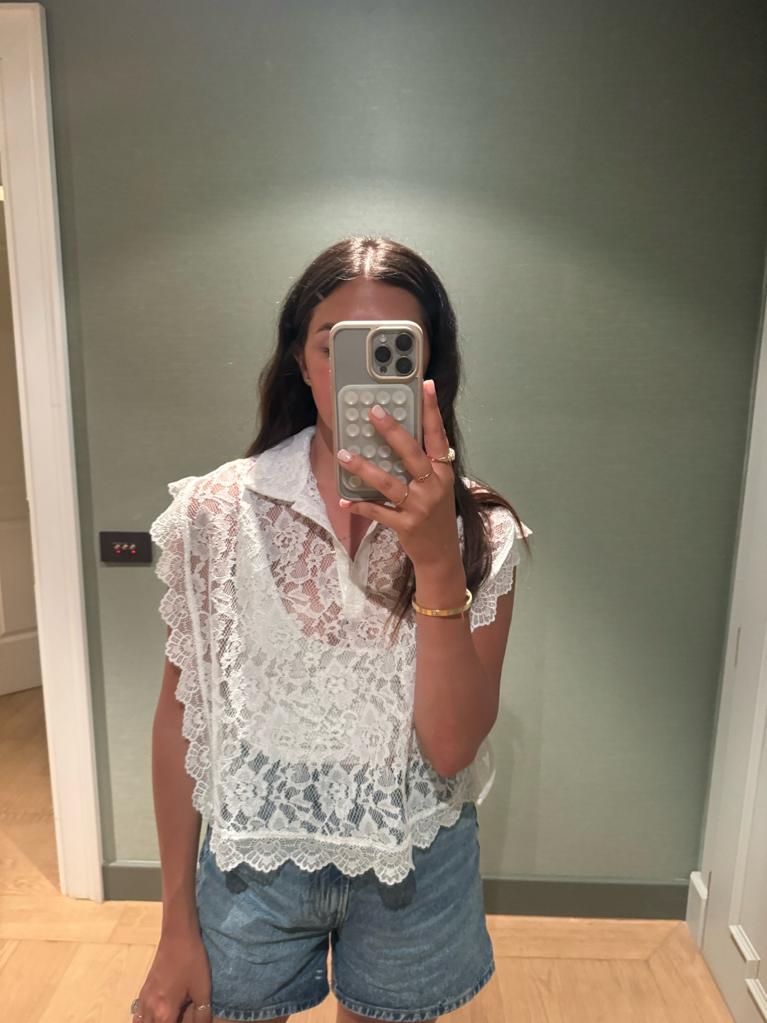 Top: small

Bottoms are Zara but linking my AF ones that are super similar! 