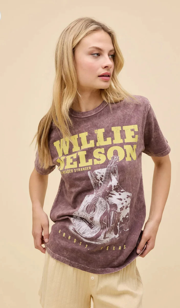 Daydreamer Willie Nelson Red Headed Stranger Weekend Tee | The Collection Texas