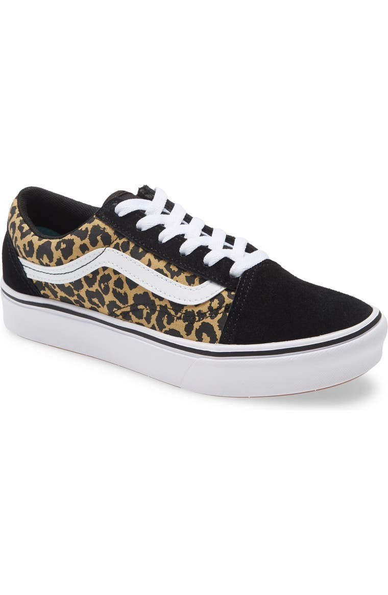 Vans ComfyCush Old Skool Low Top Sneaker (Big Kid) | Nordstrom | Nordstrom