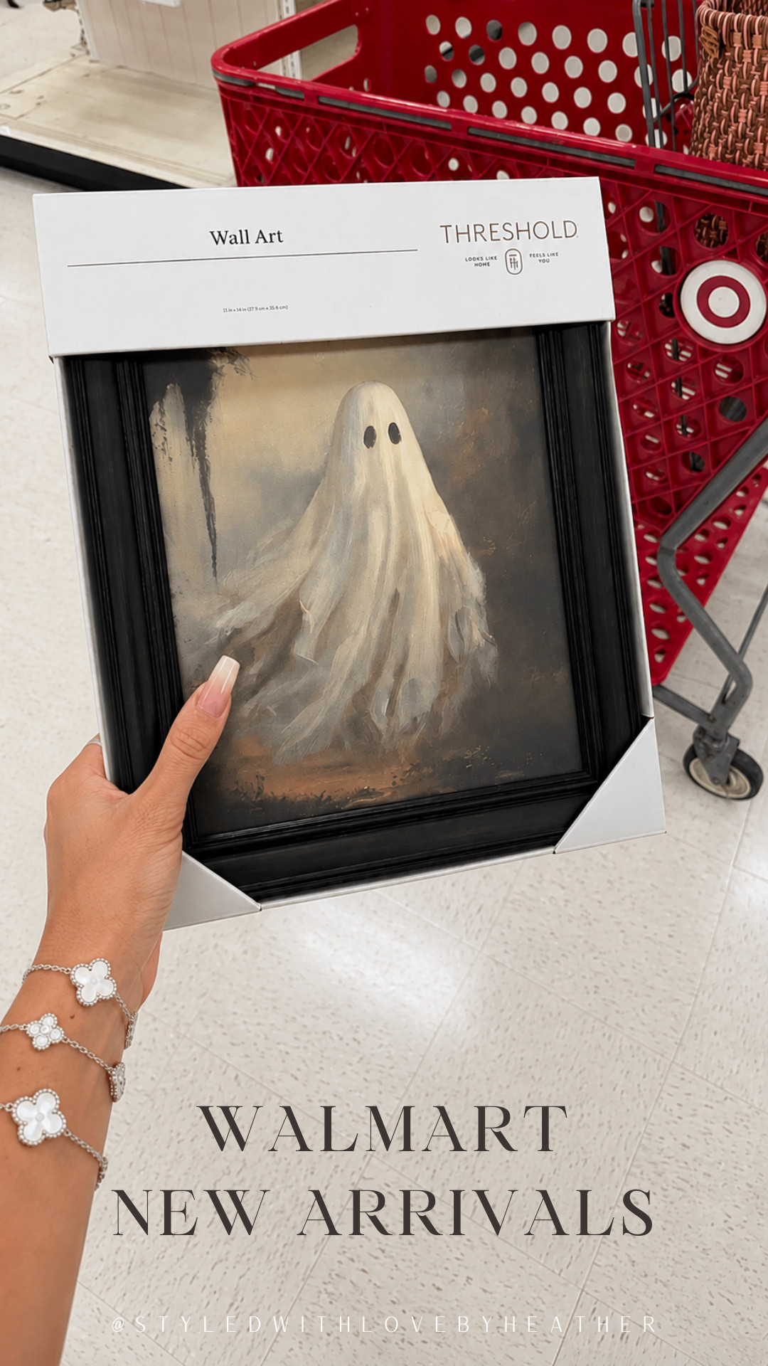 How cute is this little ghost?! 👻🖤 One of those Halloween finds that’s spooky, neutral and actually cute enough to leave up all season.

#WalmartFinds #HalloweenDecor #GhostDecor 

 