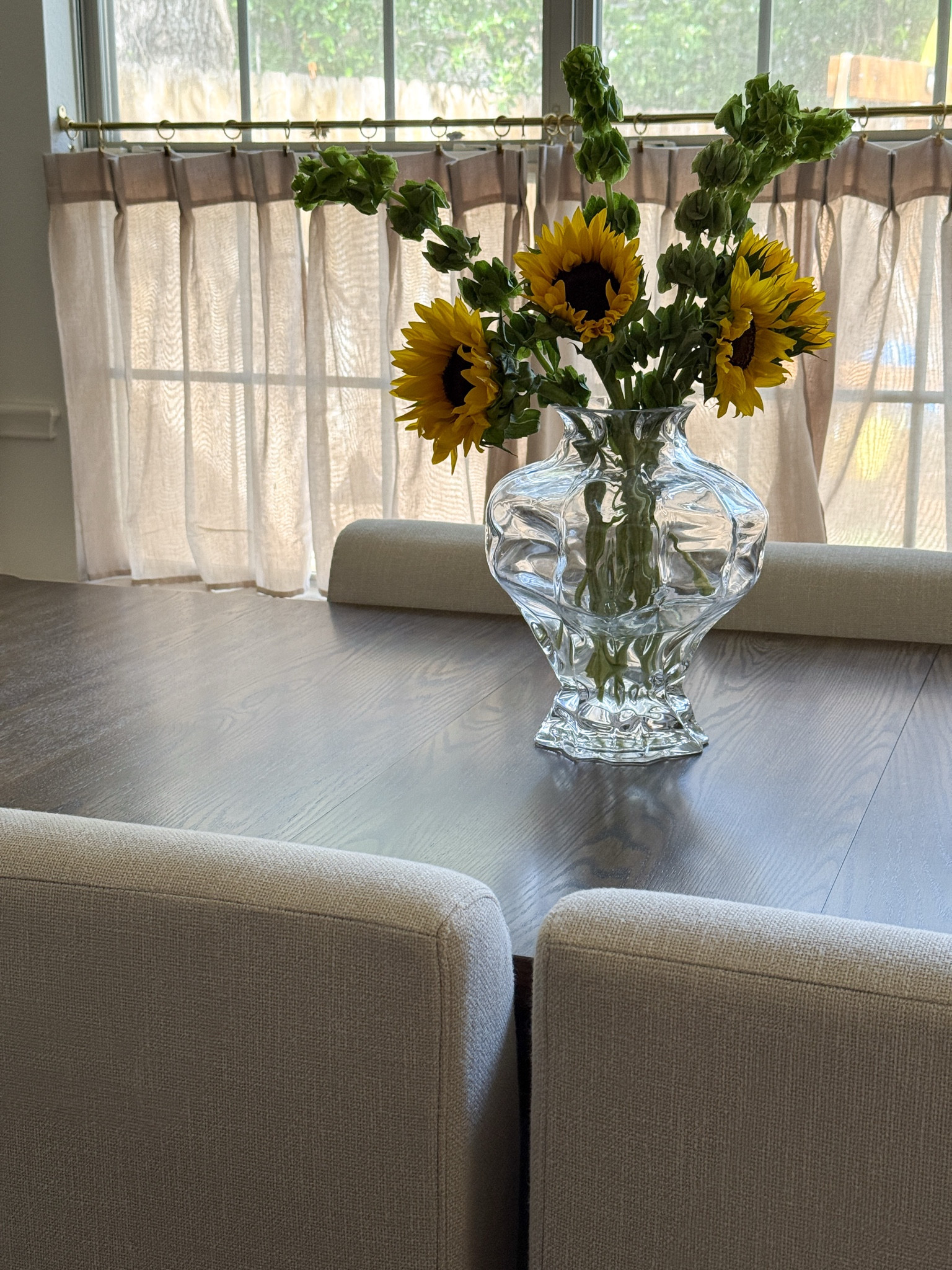 Dining table and chairs 

#LTKSaleAlert #LTKHome #LTKSeasonal