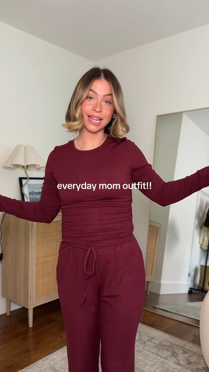 The perfect go-to mom outfit! 

#LTKStyleTip #LTKPetite #LTKFamily