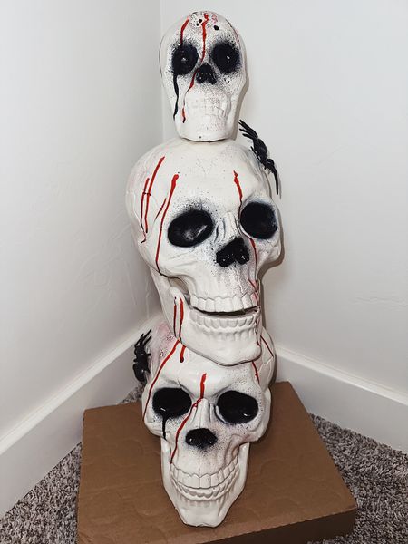 DIY trio skull head tree ☠️🩸🕷️🕸️

halloween, halloween decor, fall, halloween DIY, DIY halloween decor, fall home decor, organized home

#LTKHalloween #LTKSeasonal #LTKHoliday