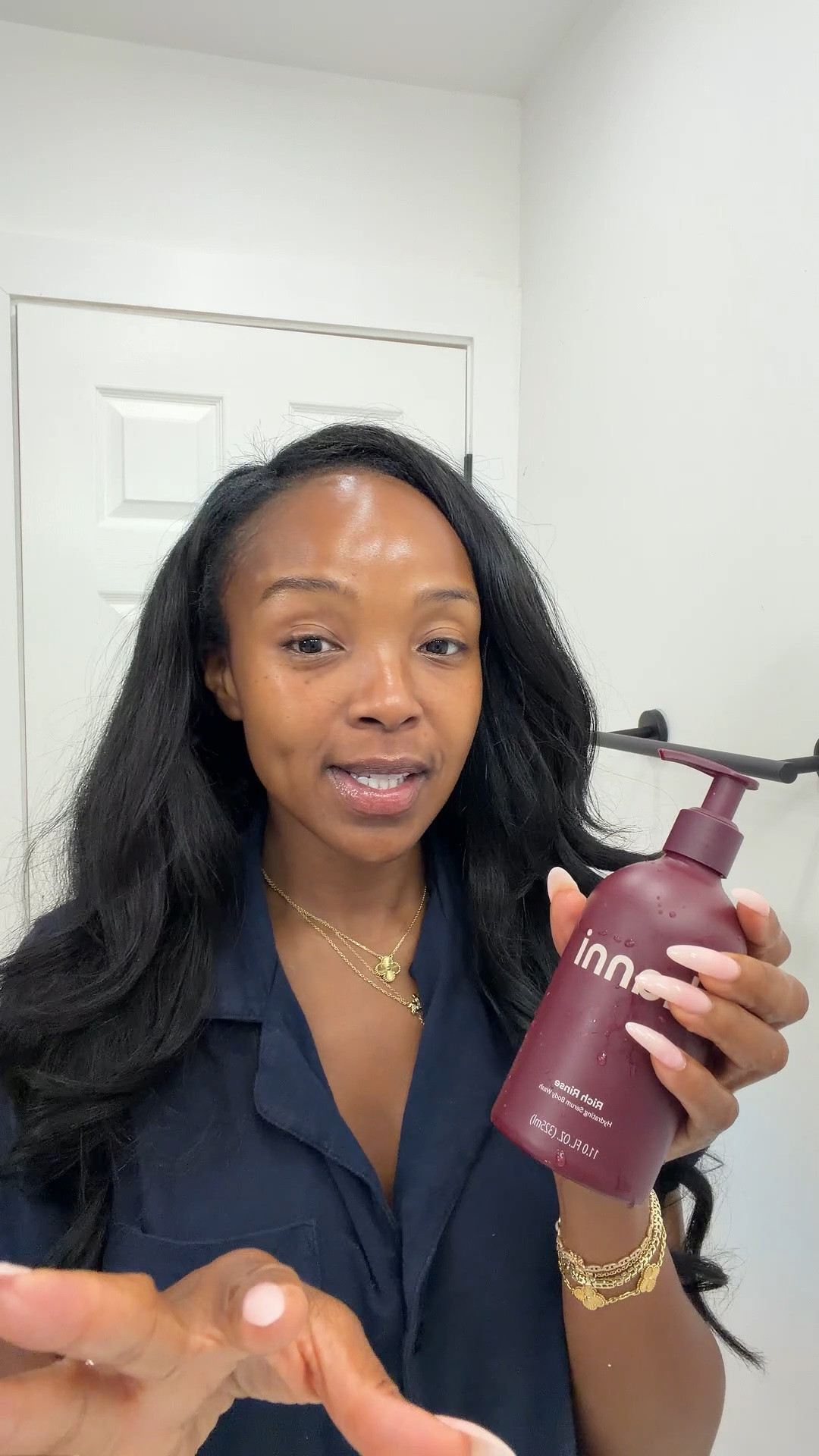 Scroll to shop! ✨ My shower essentials. Everything is linked below.👇🏾

Desliza para comprar. ✨ Mis esenciales para la ducha.

📲 Download the free LTK app & follow me @kirasfashionfinds to shop all my daily finds

#LTKselfcare #LTKBeauty #LTKgrwm