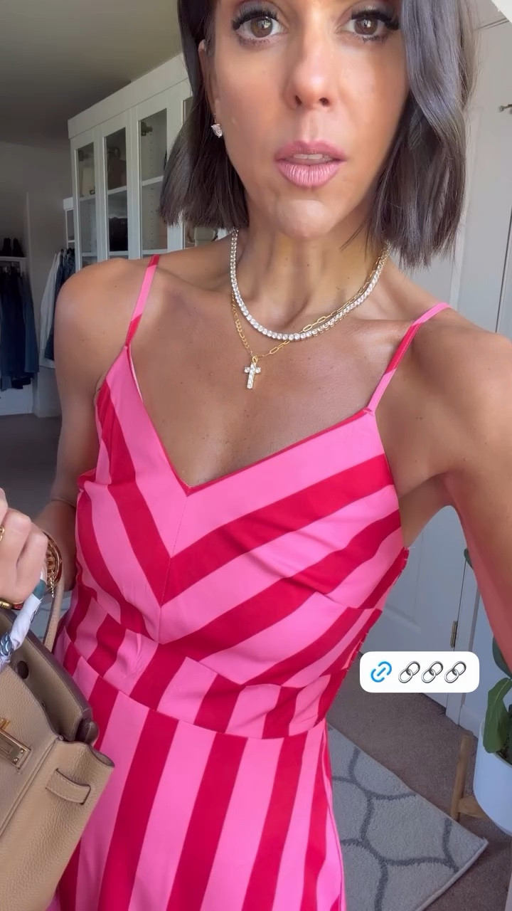 Siz small in dress

#LTKdayinmylife #LTKootd #LTKSeasonal