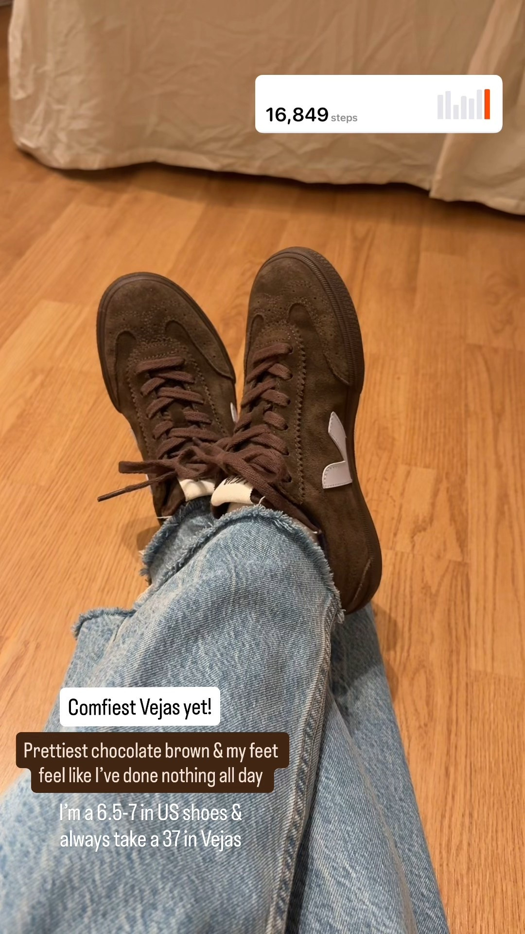 Comfiest low profile sneaker 
Veja volleys wearing 37 (reg 6.5-7 US)
Chocolate brown suede 
Removable insoles 


#LTKShoeCrush #LTKActive #LTKdayinmylife