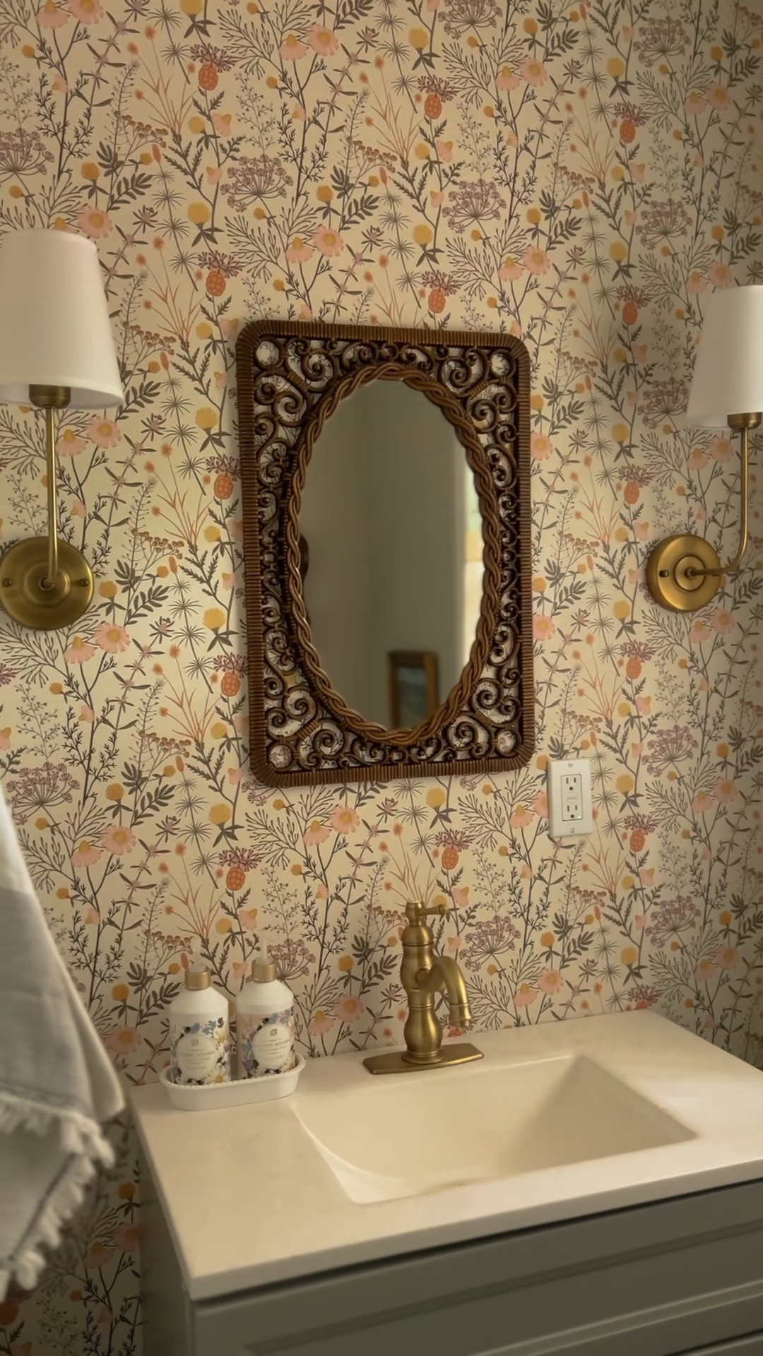 cottage bathroom 🌿🌸

#LTKSeasonal #LTKHome #LTKStyleTip