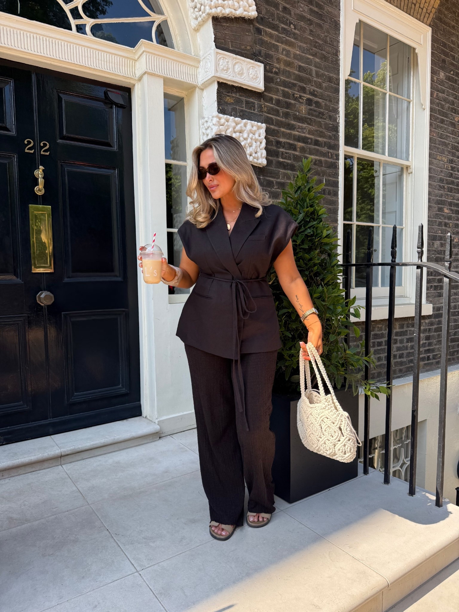 Zara, autumn, waistcoat, brown trousers, linen waistcoat, chocolate brown, autumn outfit, transitional outfit

#LTKmidsize #LTKuk #LTKmaternity