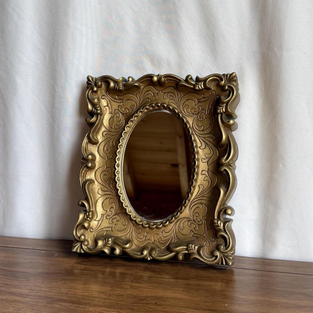 Small Vintage Ornate Gold Resin Framed Oval Accent Wall Mirror Baroque Style - Etsy | Etsy (US)
