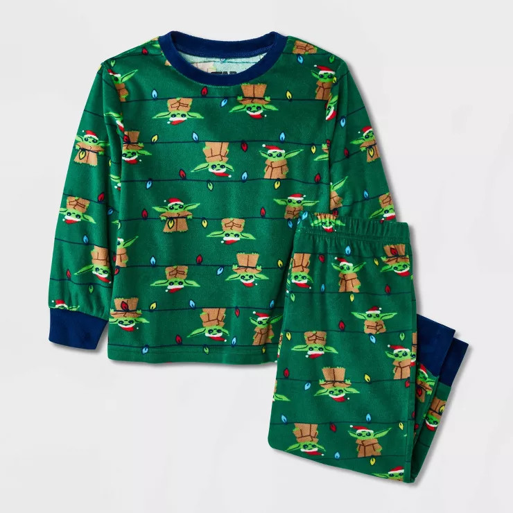 Toddler Boys' Star Wars Baby Yoda Festive Pajama Set - Green | Target