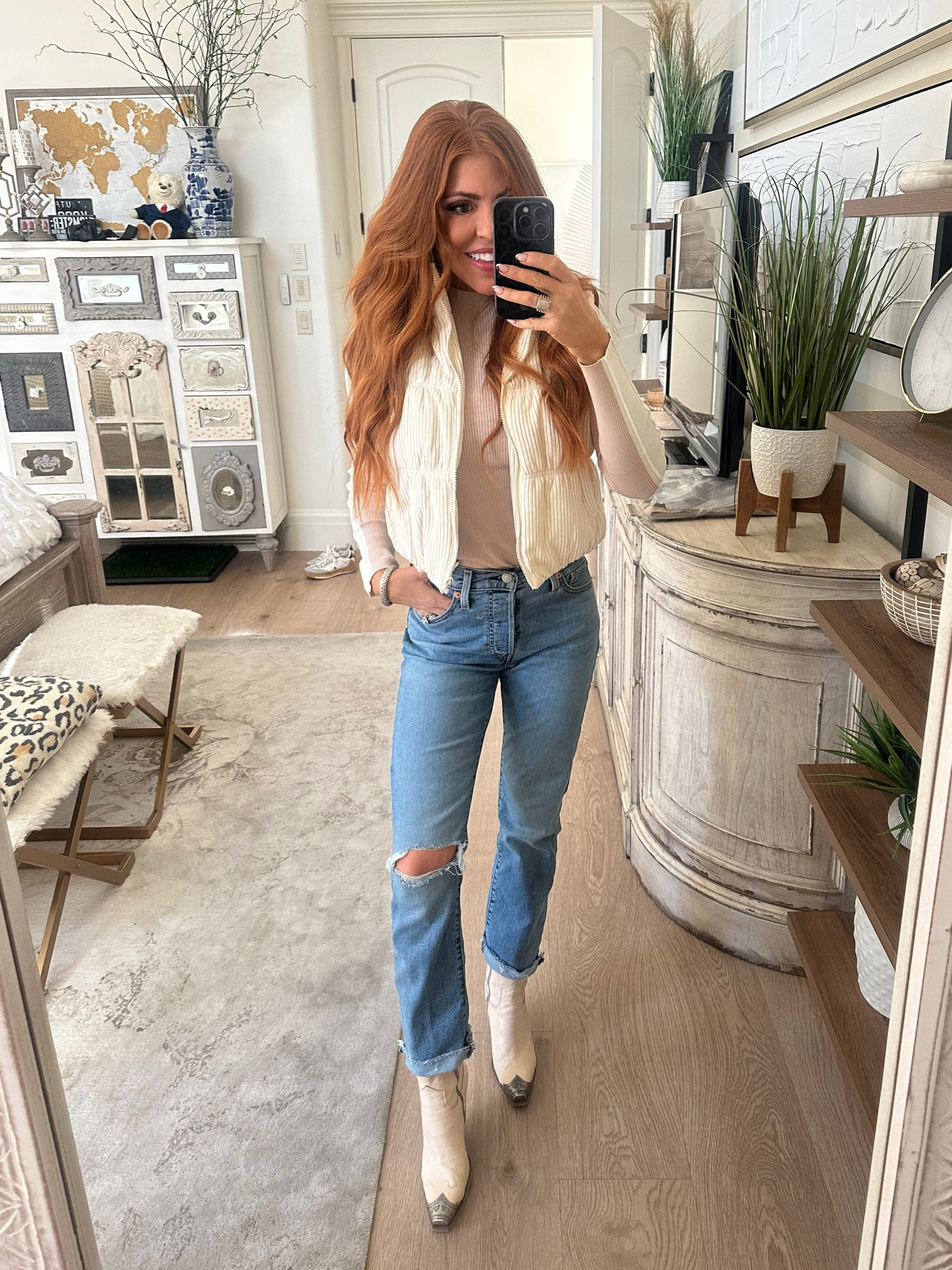 ❄️ Soft & Warm 
Pants: Size 25 
Top:Small 
Vest: Medium 

#LTKShoeCrush #LTKHoliday #LTKSaleAlert