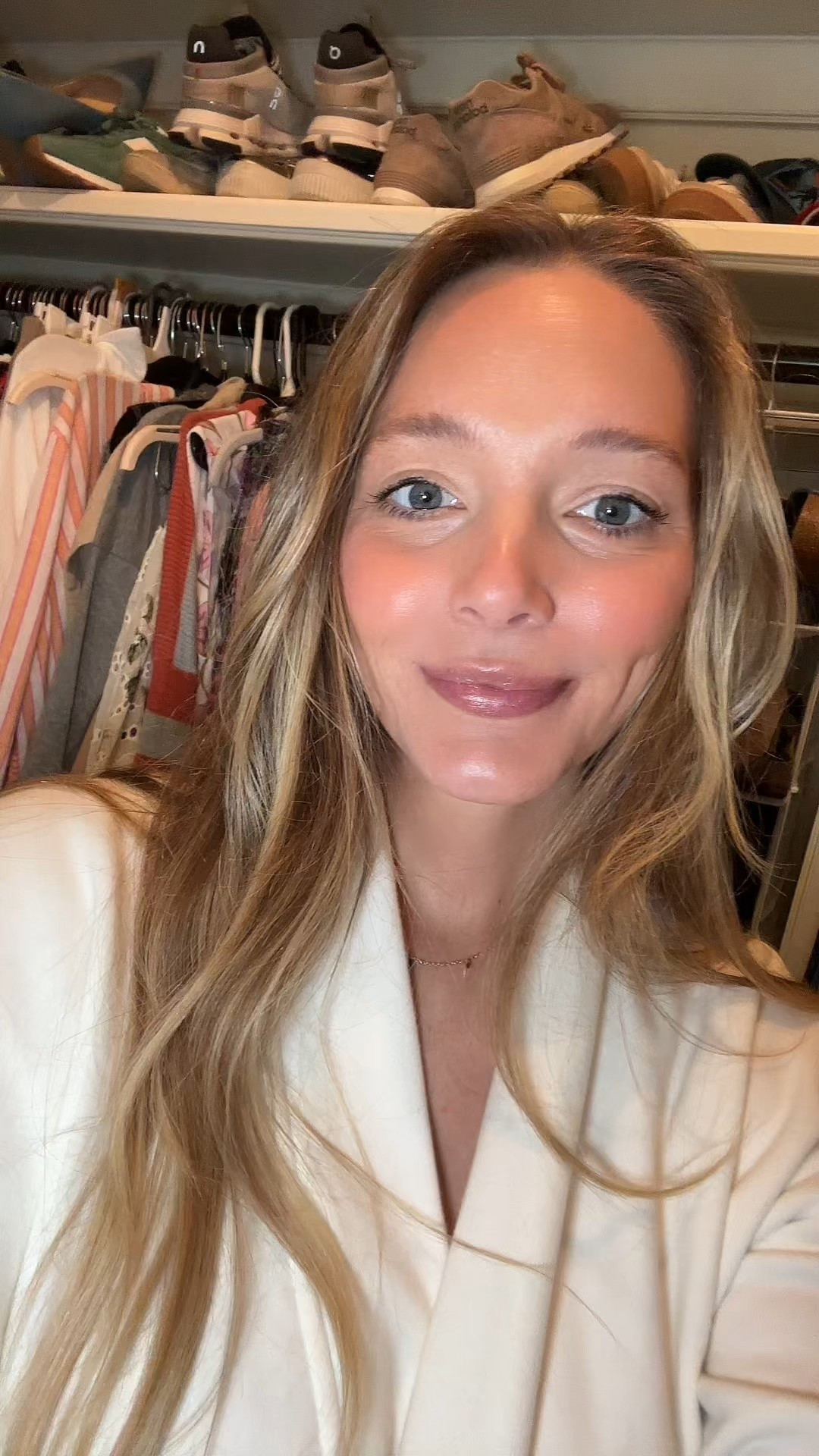 Casual cute blazer outfit!! One of my favorite ones yet! #blazer #baseballcap 

#LTKFamily #LTKStyleTip #LTKSeasonal