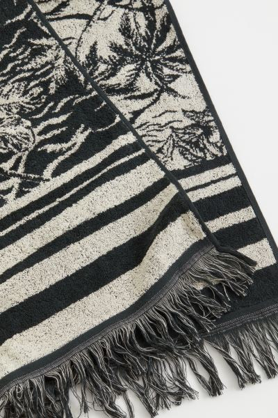 Beach Towel with Carry Strap | H&M (US + CA)