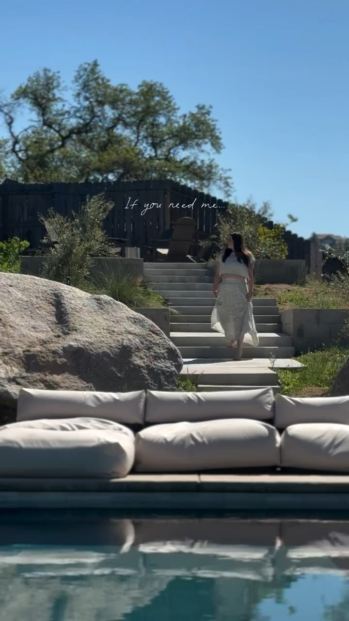 Sun’s out, cushions fluffed, and this is officially my favorite “room” of the house ☀️💦

Comment SHOP and I’ll send you the direct link!

The pool couch just hits different — equal parts cozy and turns into a floatie. Truly the BEST of both worlds! @badesofa_usa has done it yet again! If you need me, I’ll be right here soaking it all in…all spring and summer long 🤍

#springtimeathome #backyardmakeover #cozyhome