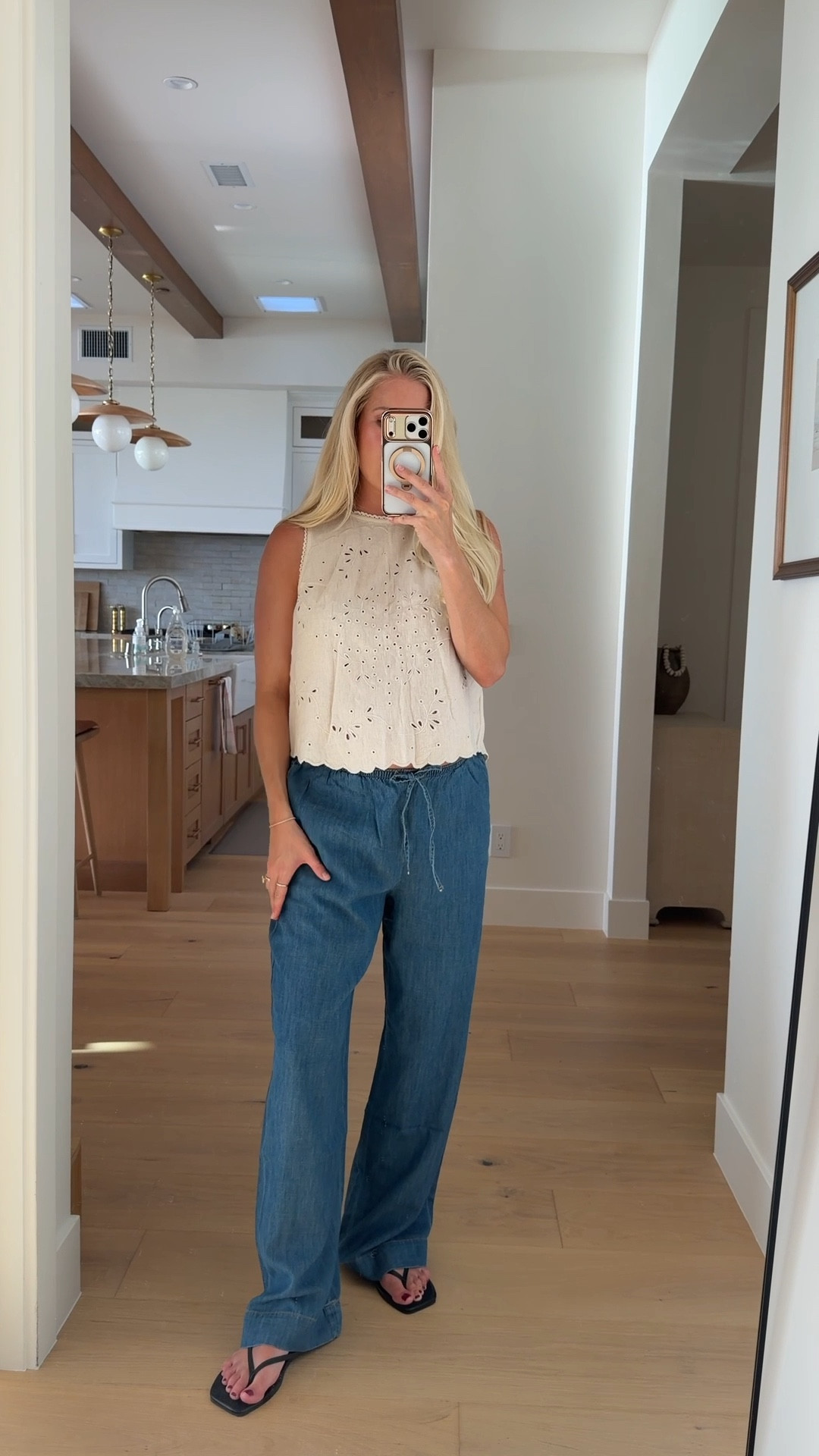 Wearing med in top, medium in pants (sized up for pregnancy) @abercrombie #AbercrombiePartner