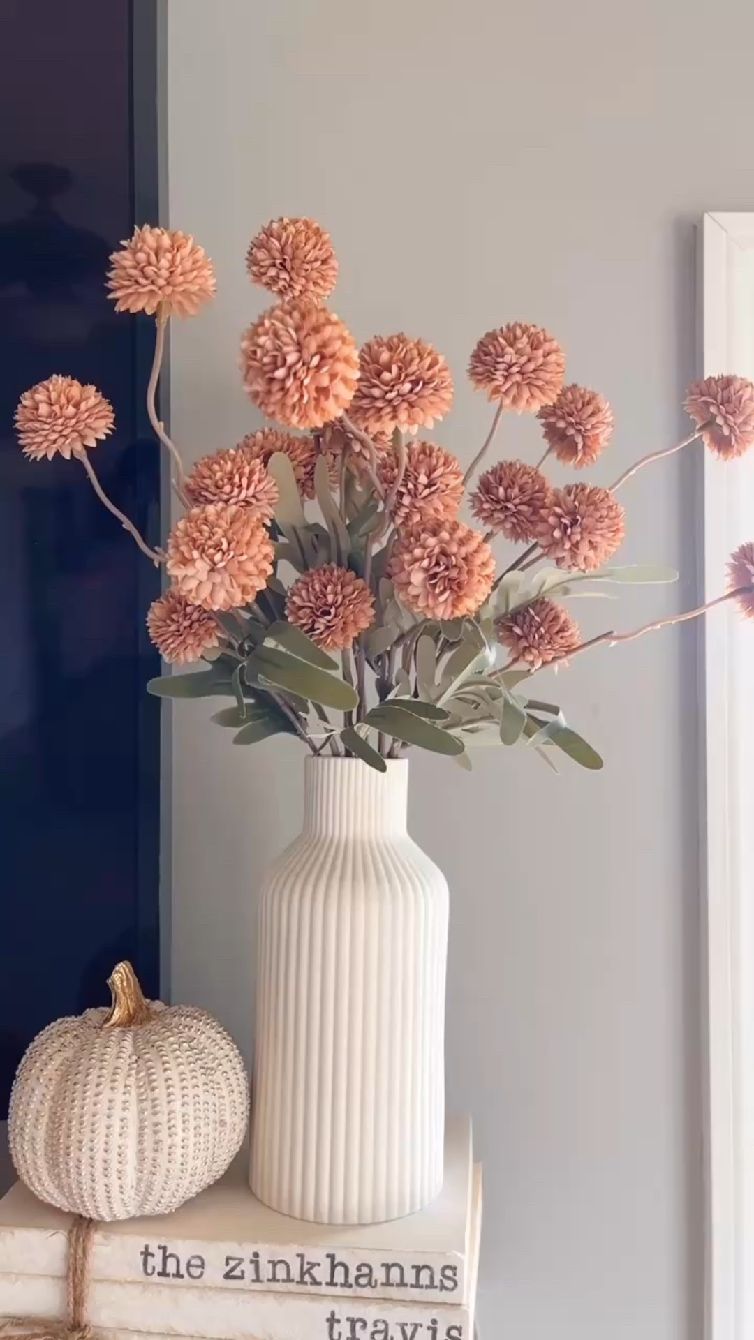 Simple fall decor 

#LTKHome #LTKSeasonal #LTKStyleTip