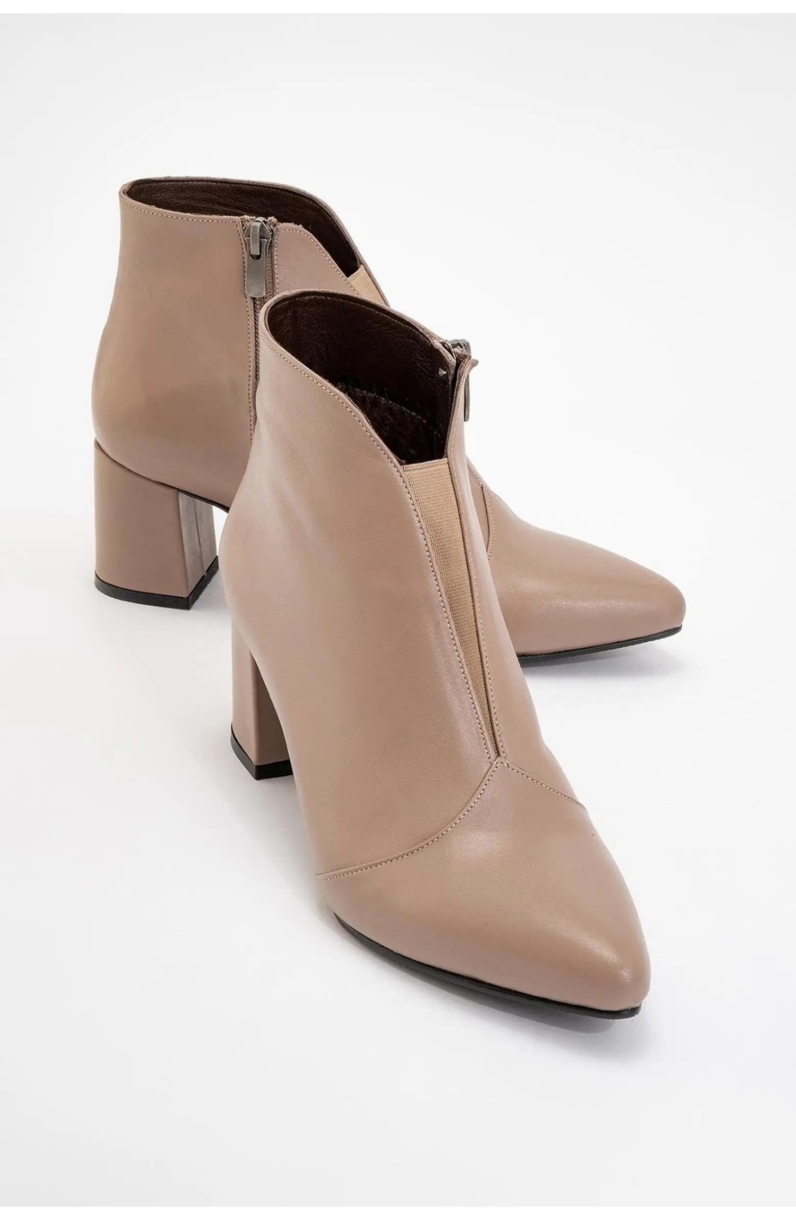 Finda Leather Block Heel Boot | Nordstrom